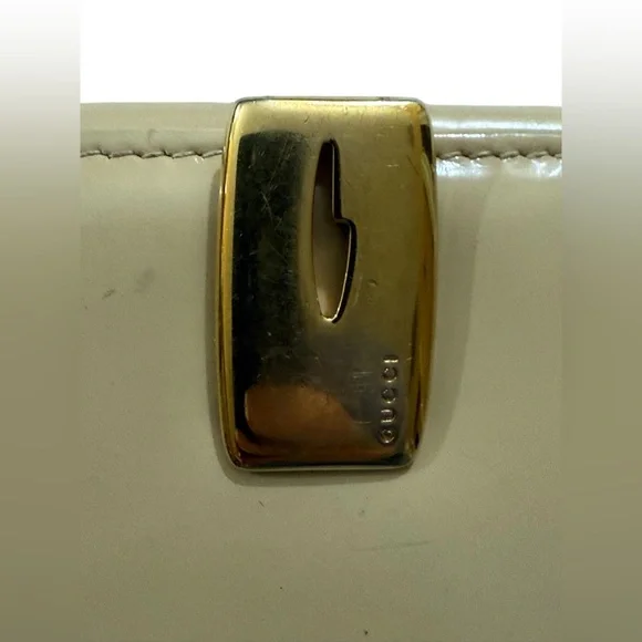 Gucci Vintage Patent Leather Wallet – Beige Nude Tab Clasp – 1980s